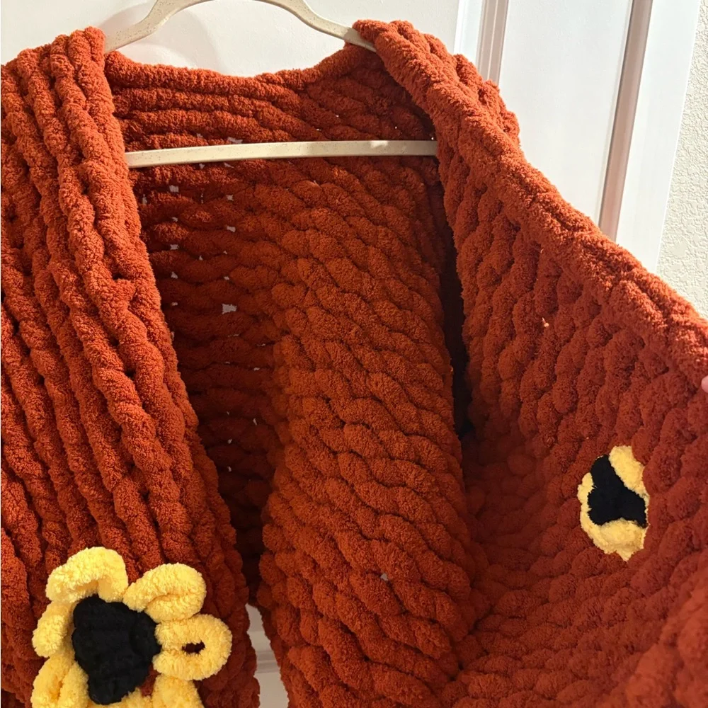 Chunky Knit Sweater with Sunflowers - Picture 3 of 7